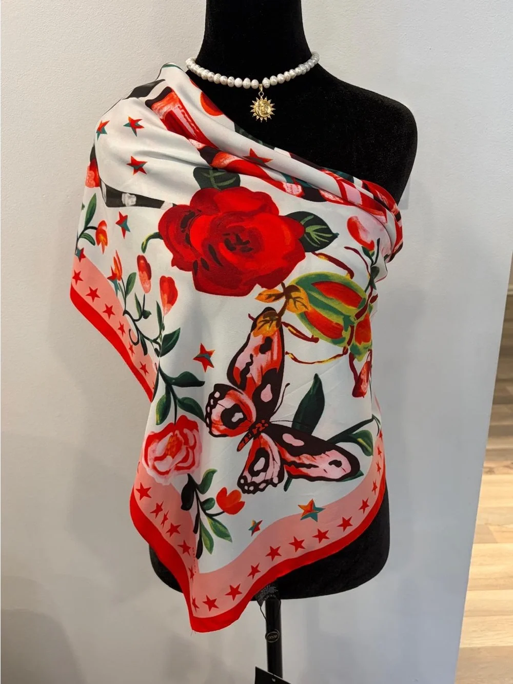 NWT Gucci L'Aveugle Par Amour Silk Scarf Multicolor Hand Rolled Made in Italy